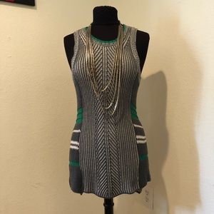 Sleeveless sweater vest/top